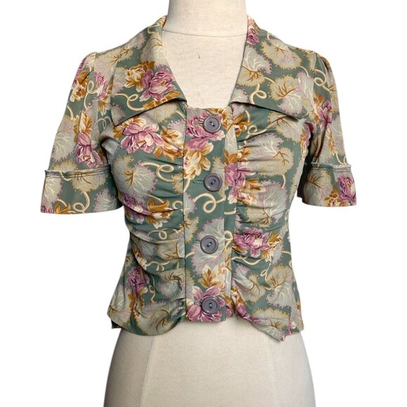 Junior Flare Originals Tops - 70s vintage pilgrim collar blouse shirt sleeve buttonup ruched floral art print.